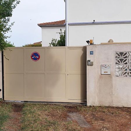 Superbe T2 Avec Jardin, Piscine-Enfant Et Parking Leilighet Arles Eksteriør bilde